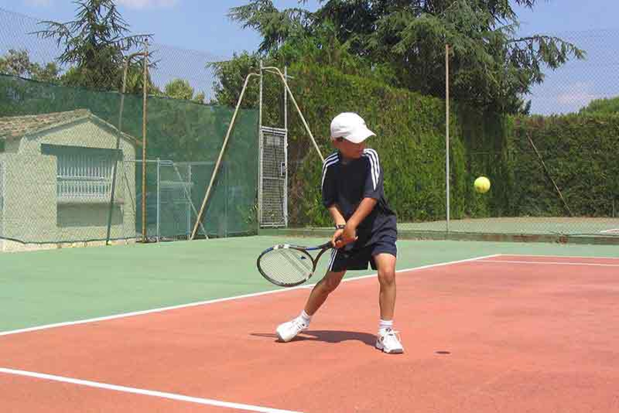 tennis.jpg -